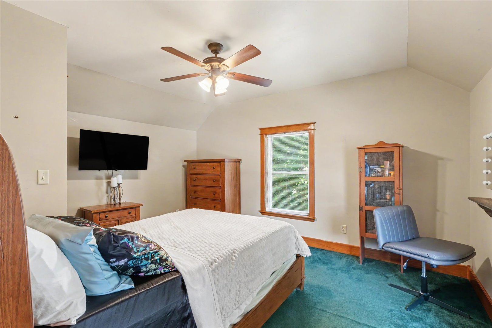 main property photo 20