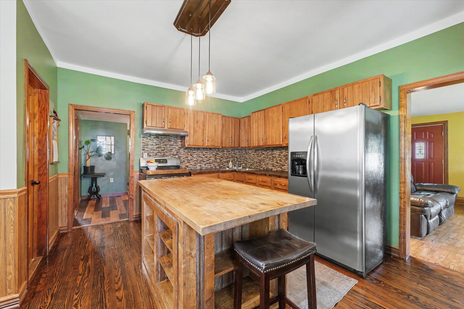 main property photo 9