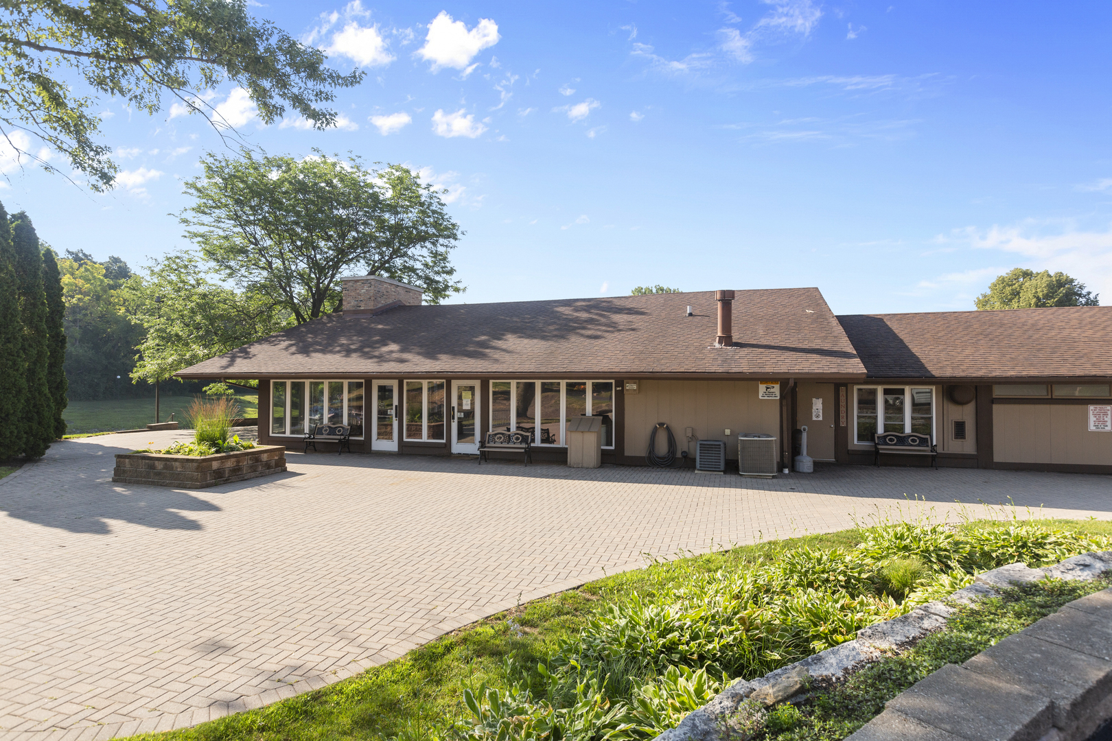 property viewer photo 18