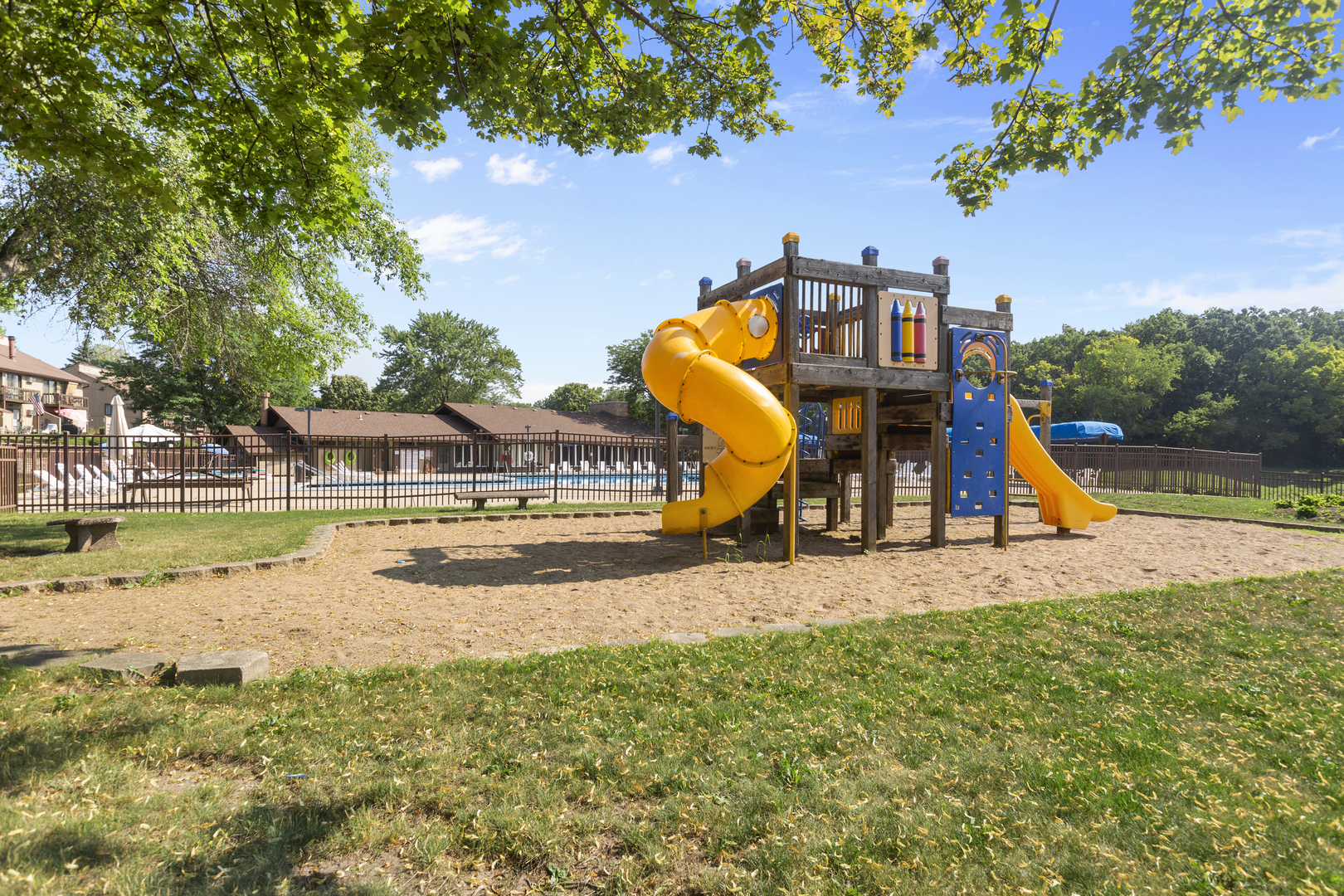property viewer photo 22
