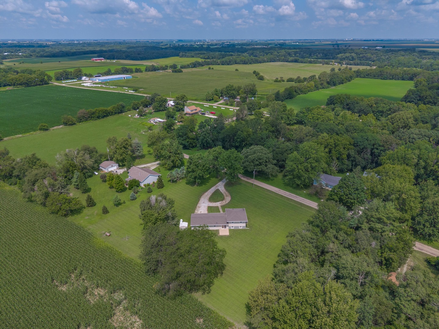 main property photo 40