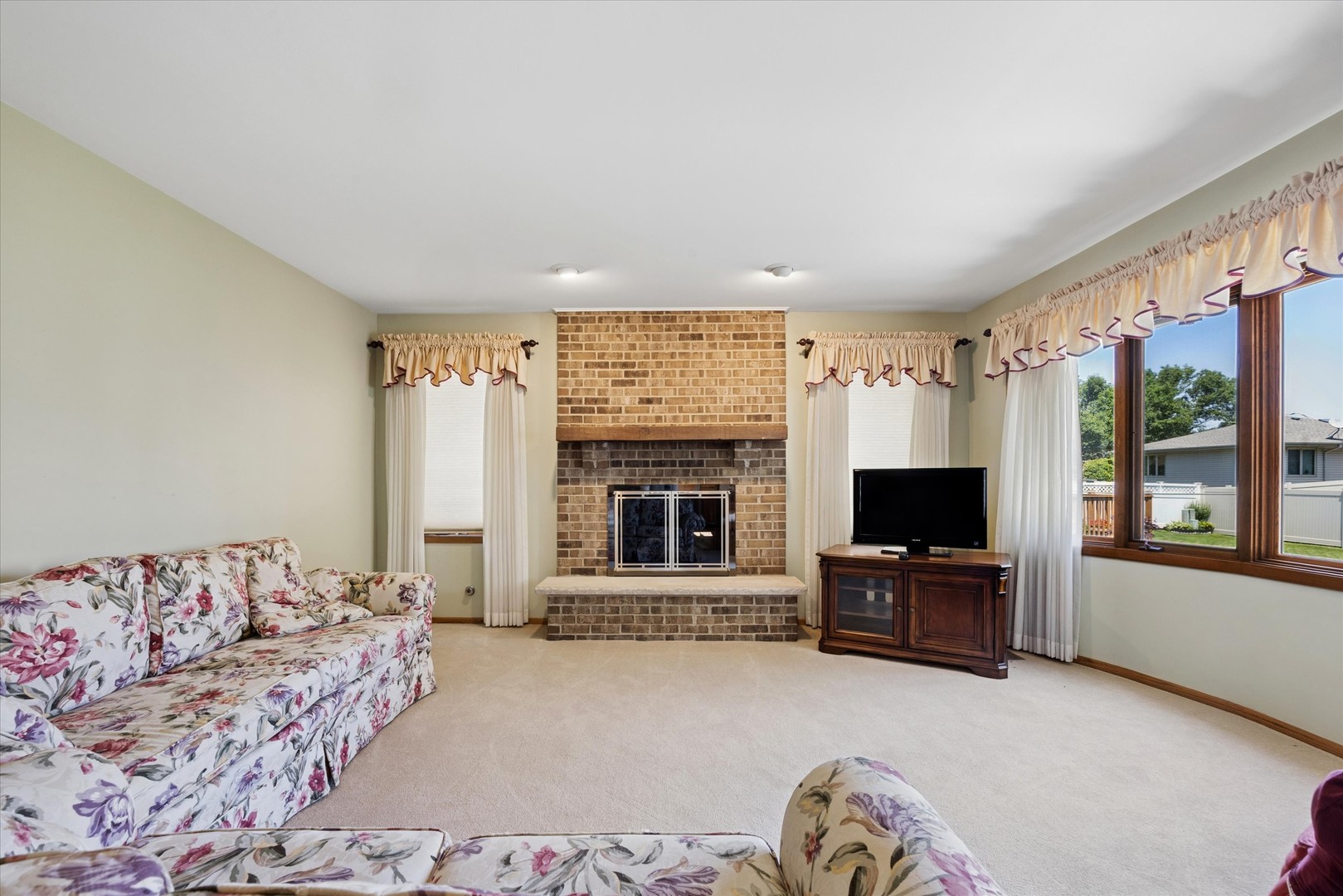 property viewer photo 6
