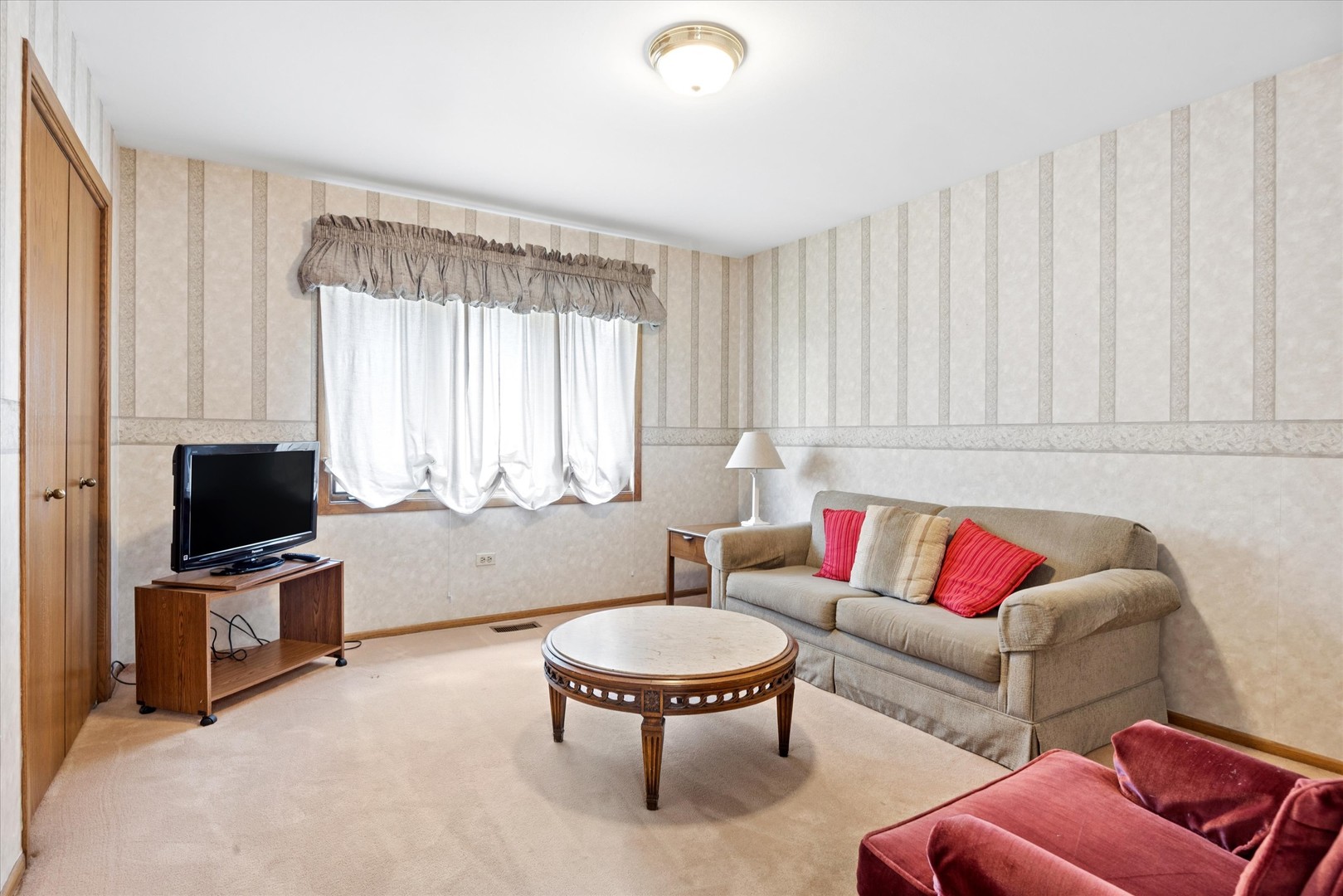 property viewer photo 8