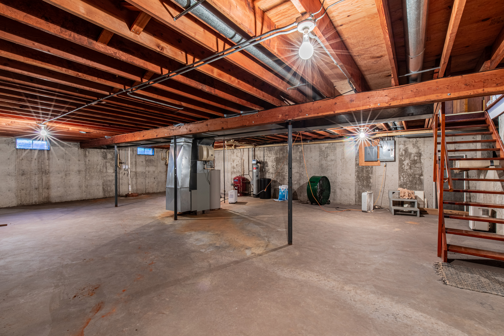 main property photo 16