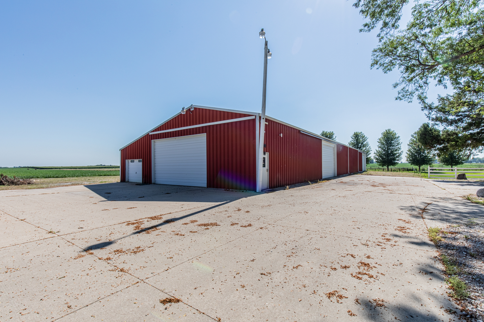 main property photo 25