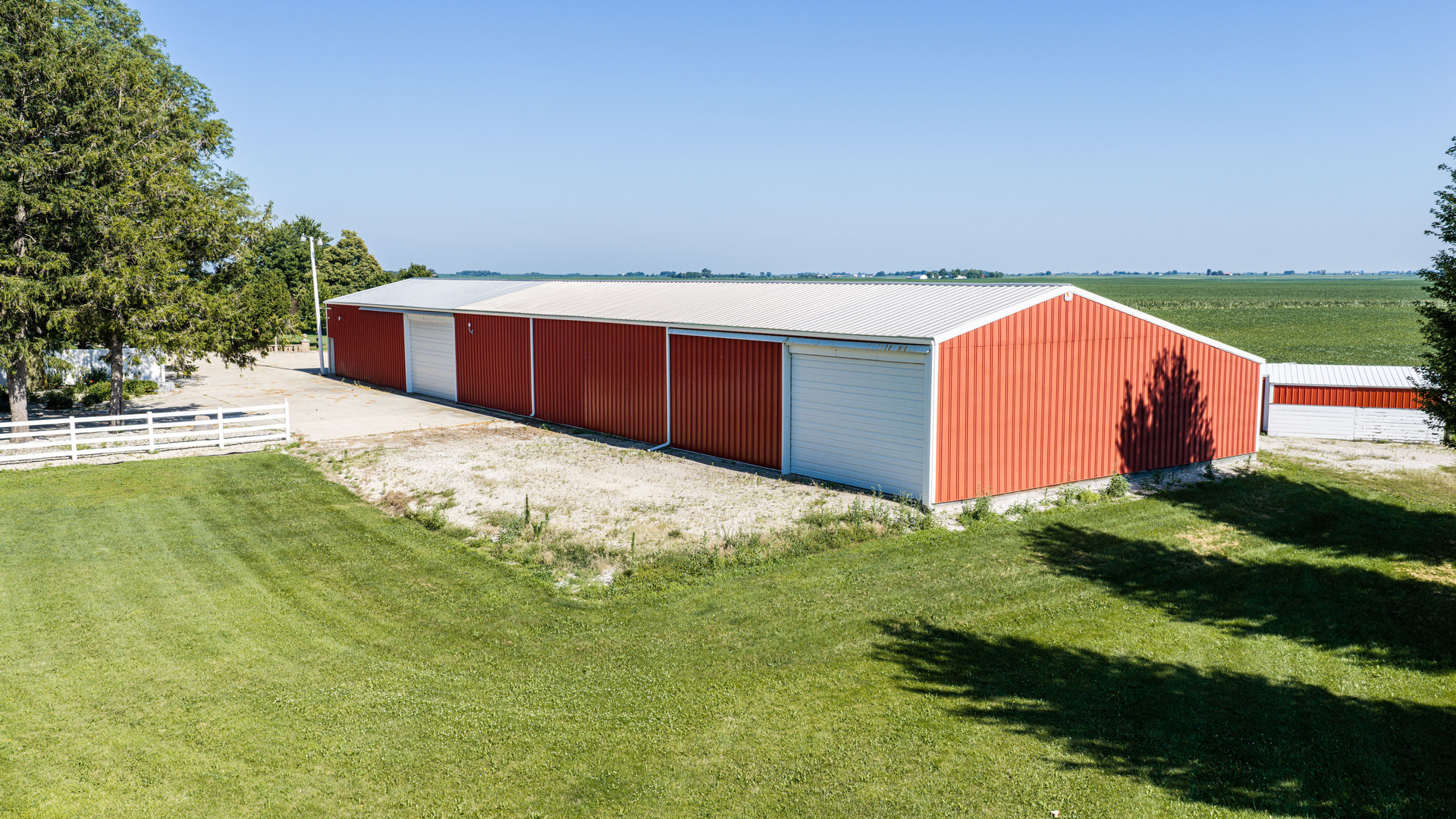 main property photo 30