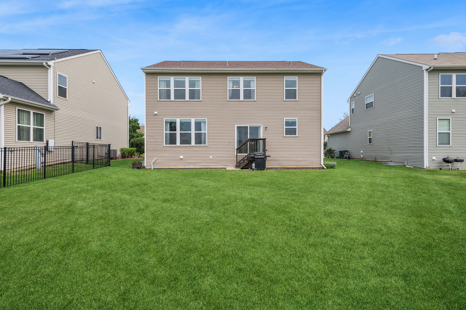 main property photo 28