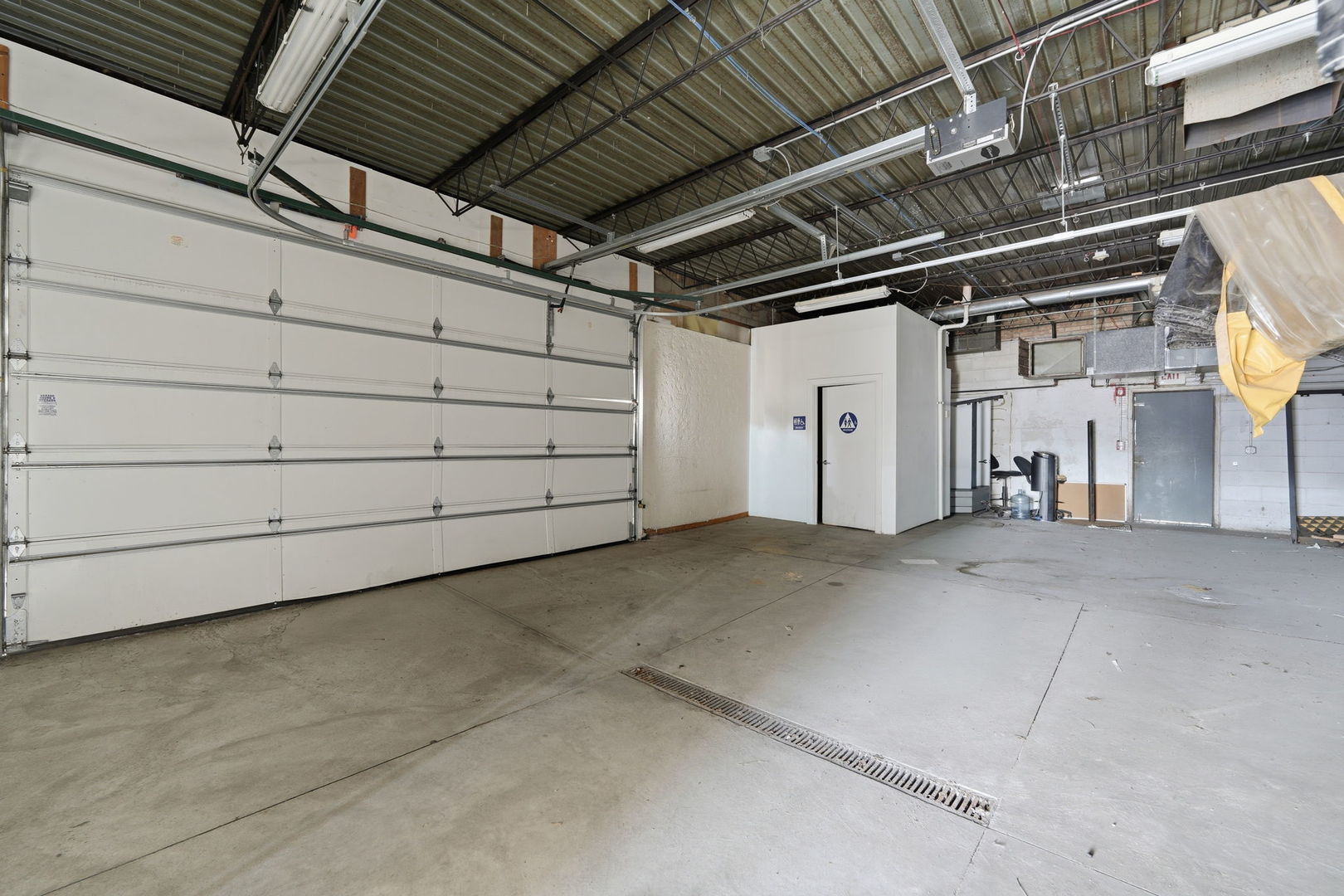 main property photo 8