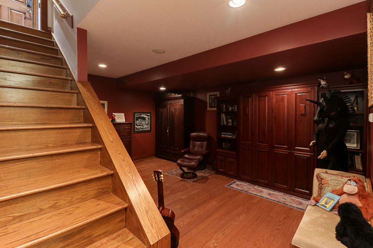 main property photo 78