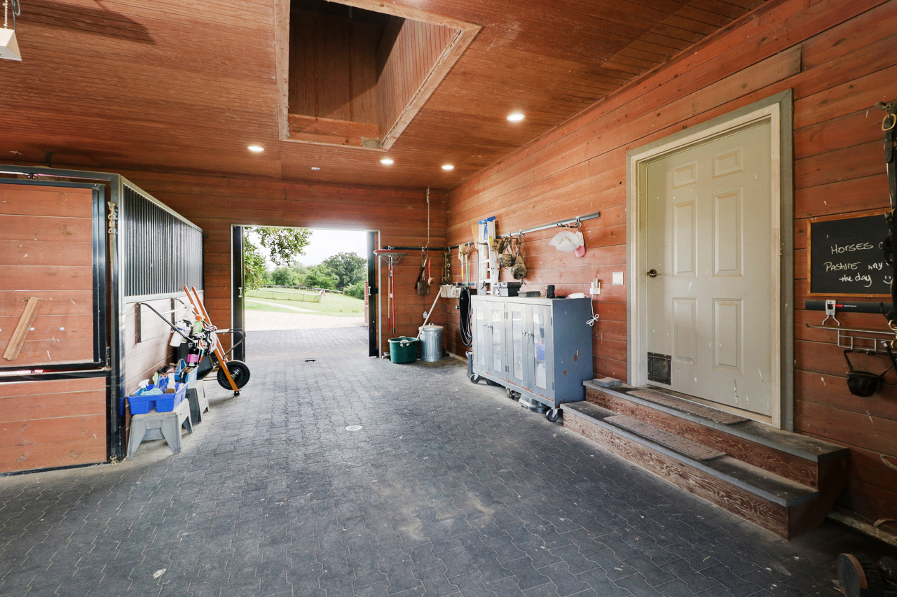 main property photo 88