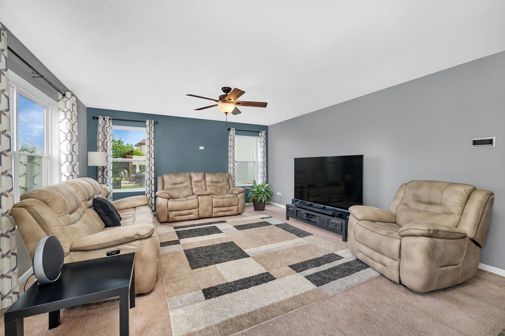 property viewer photo 6