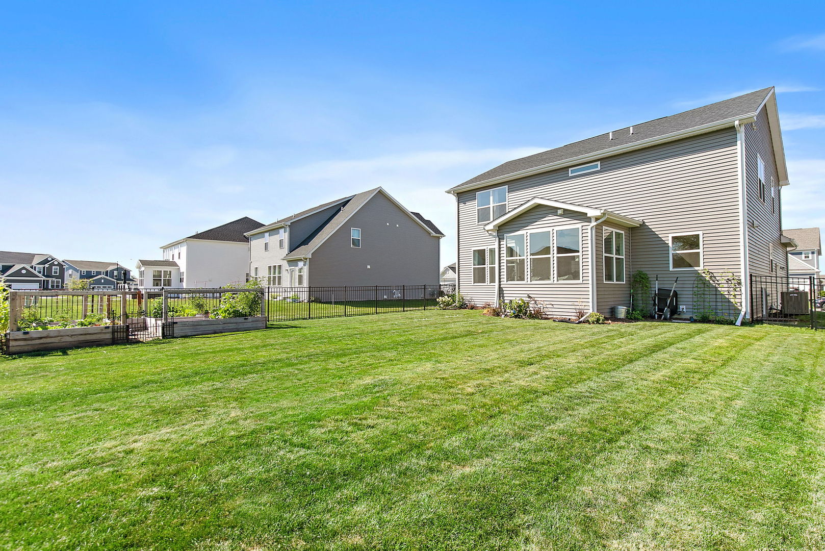 main property photo 30