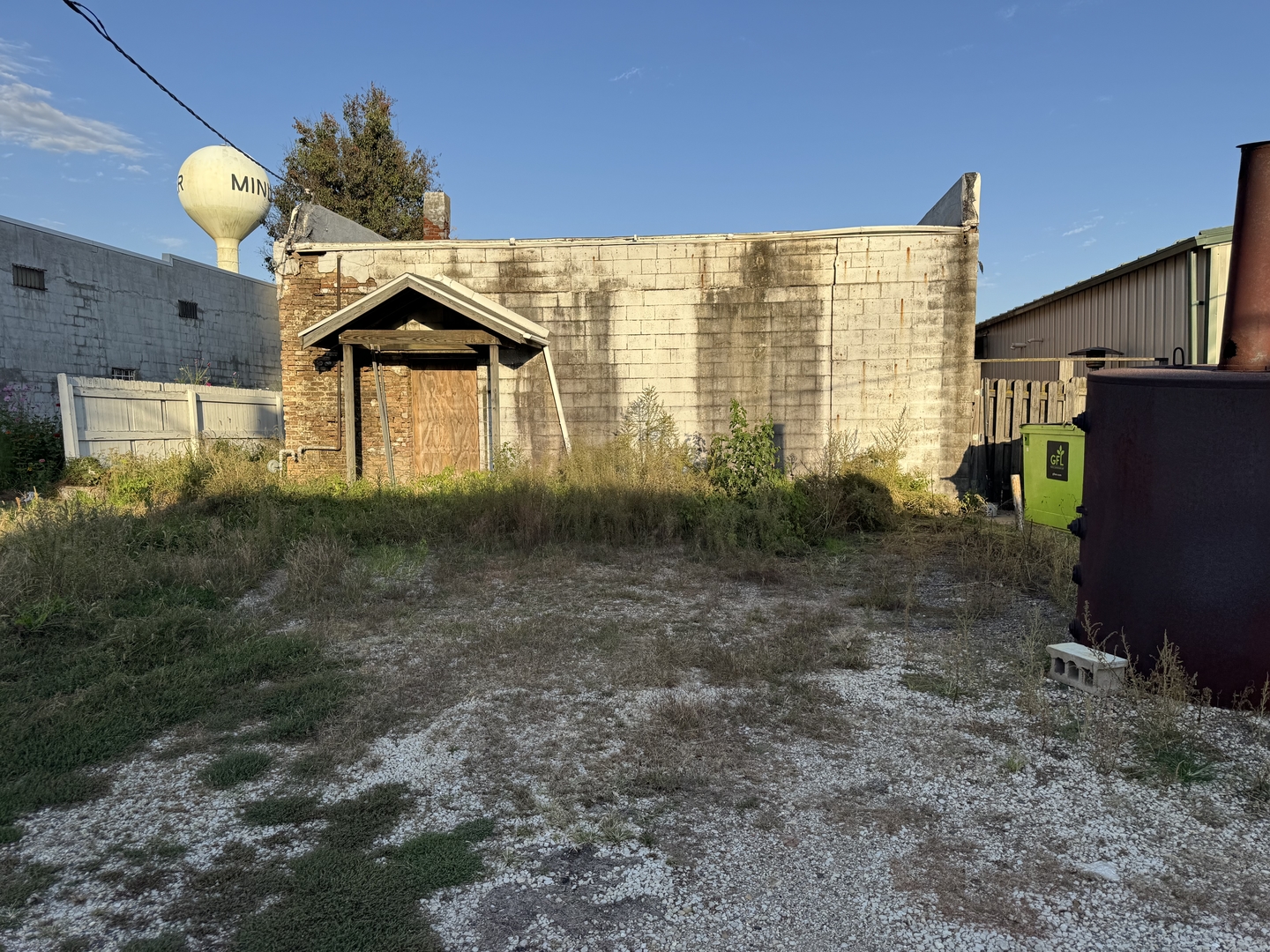main property photo 4