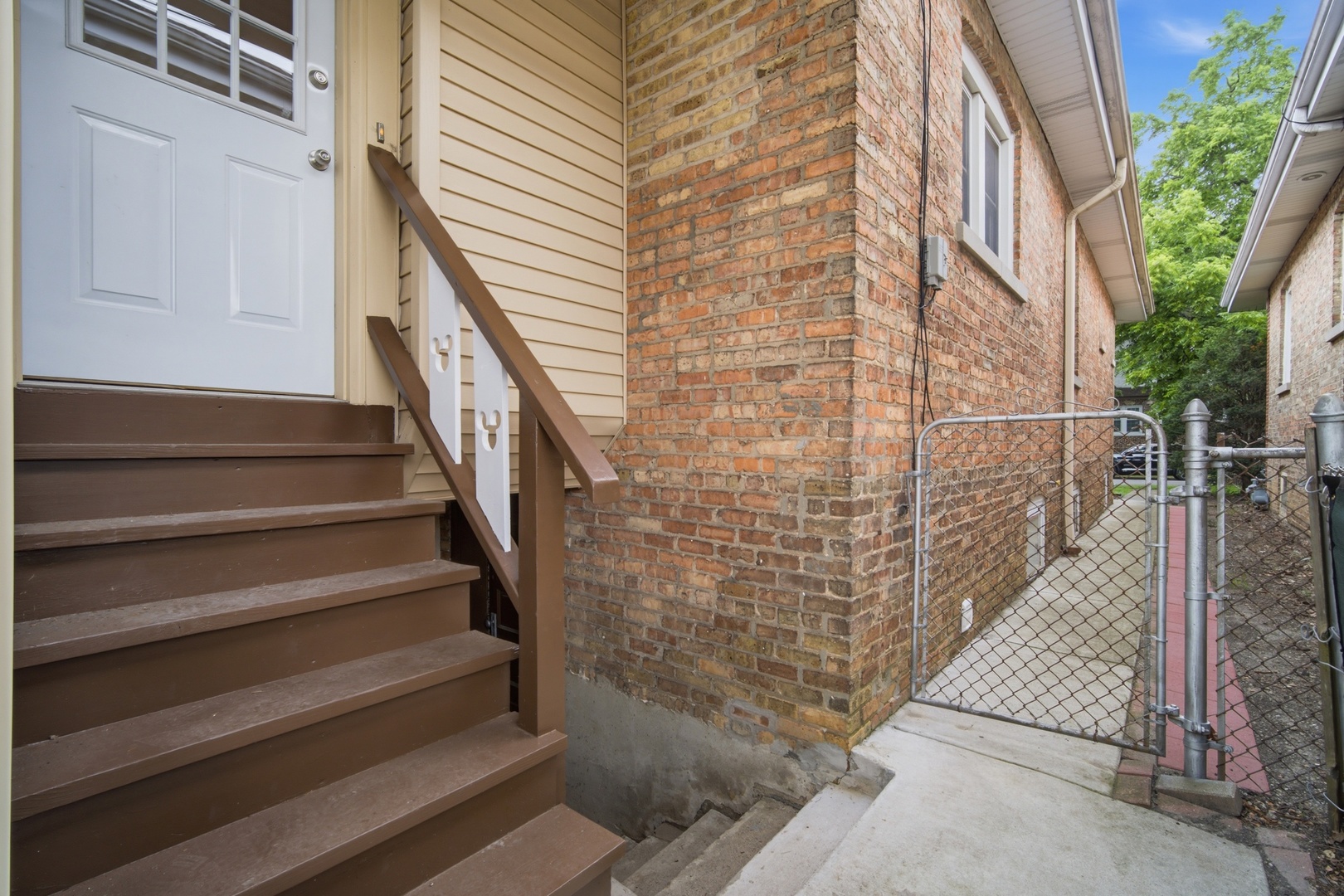 main property photo 20
