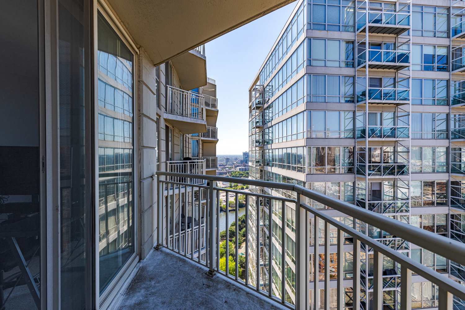property viewer photo 18