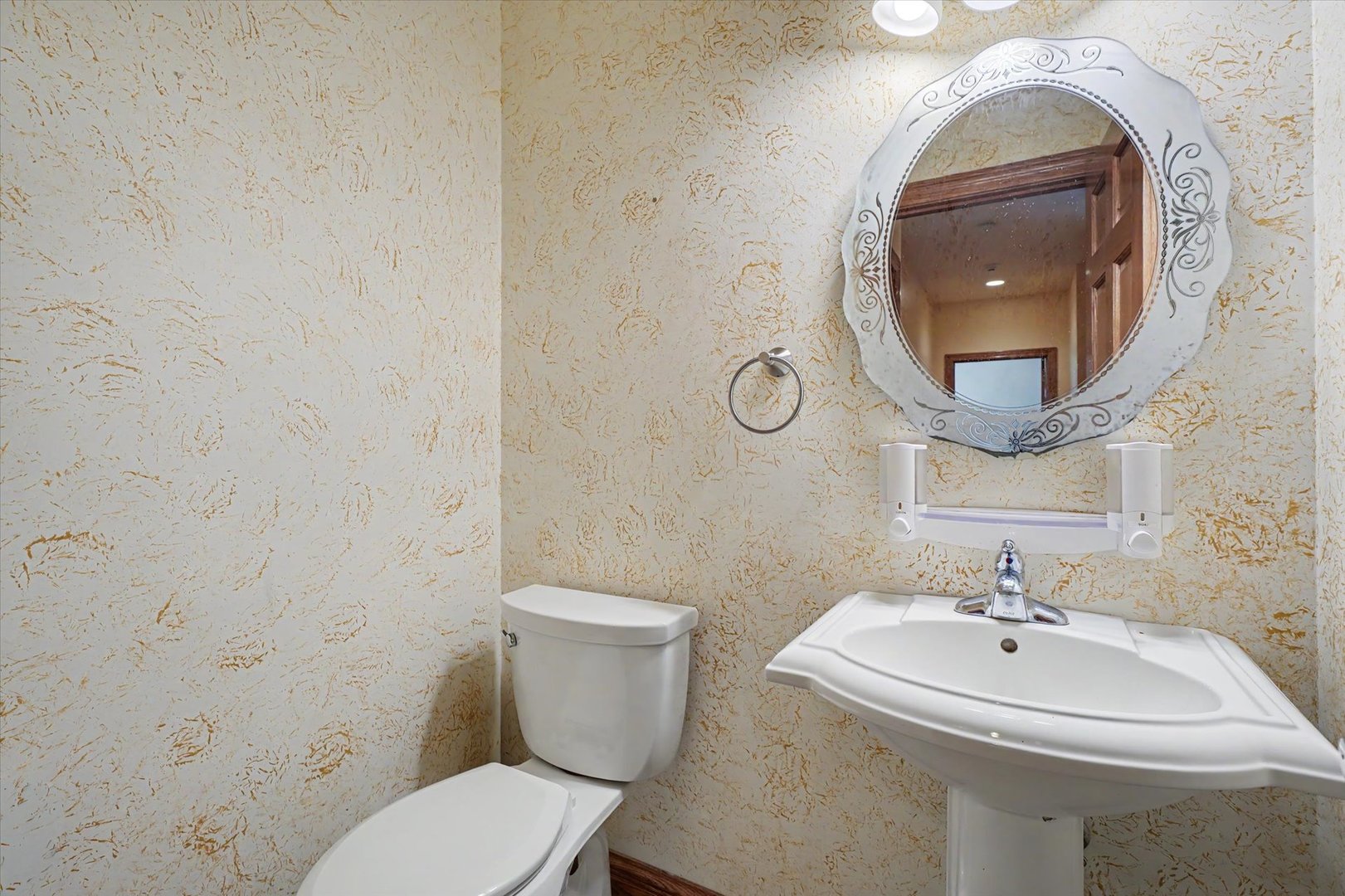 main property photo 25