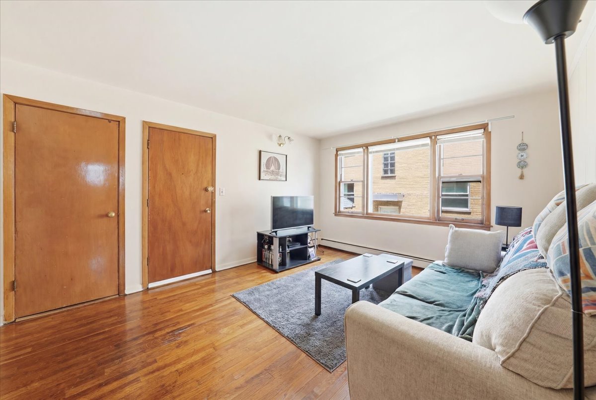 property viewer photo 10