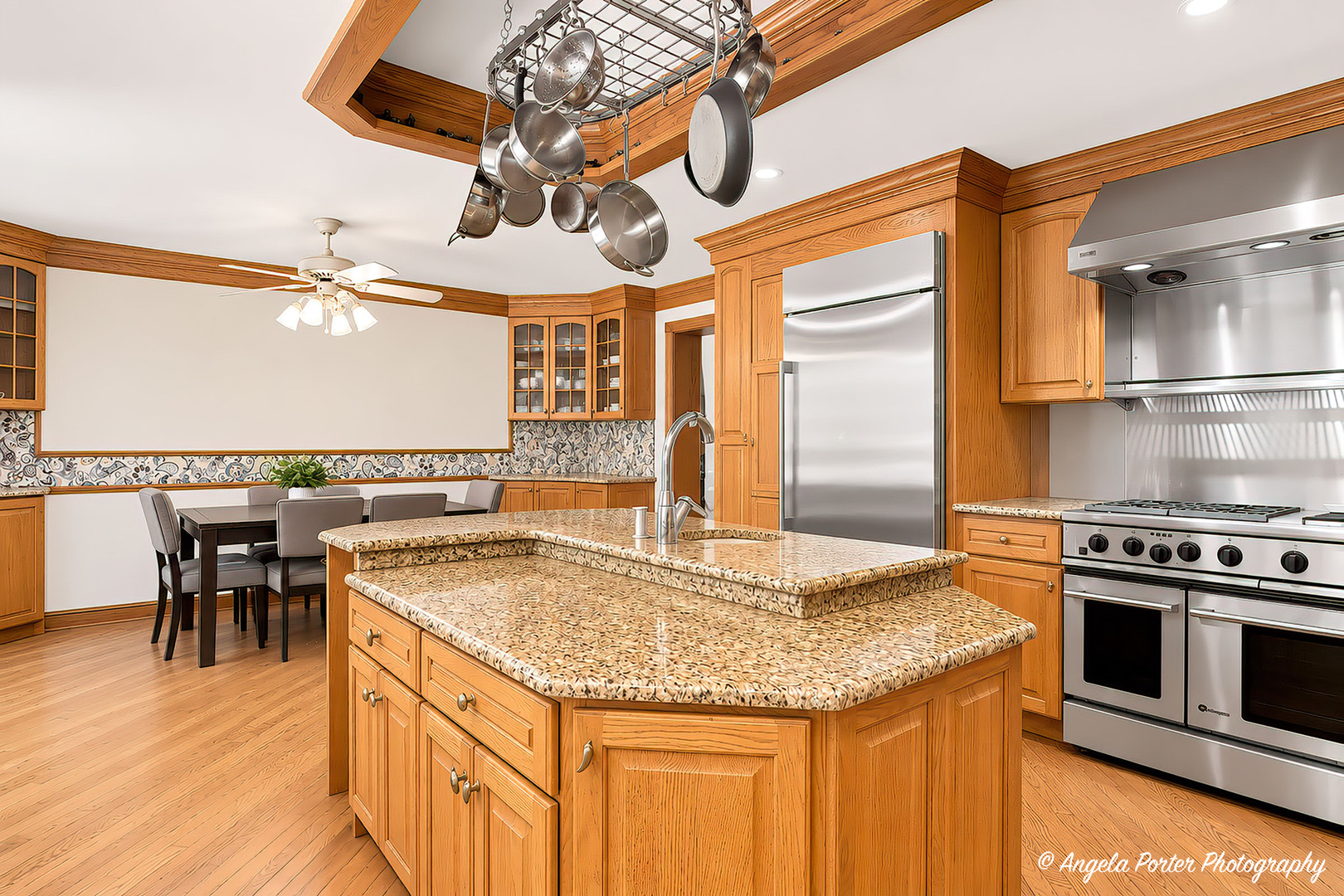main property photo 16