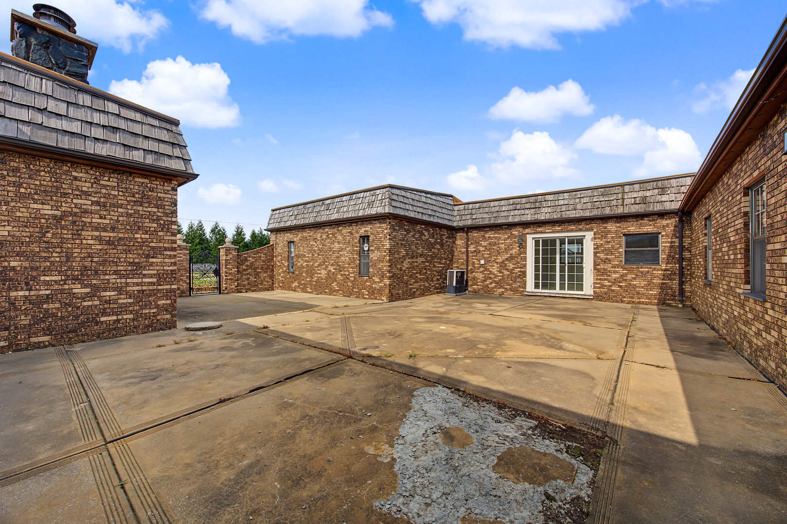 main property photo 35