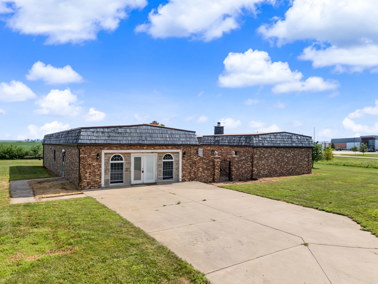 main property photo 39