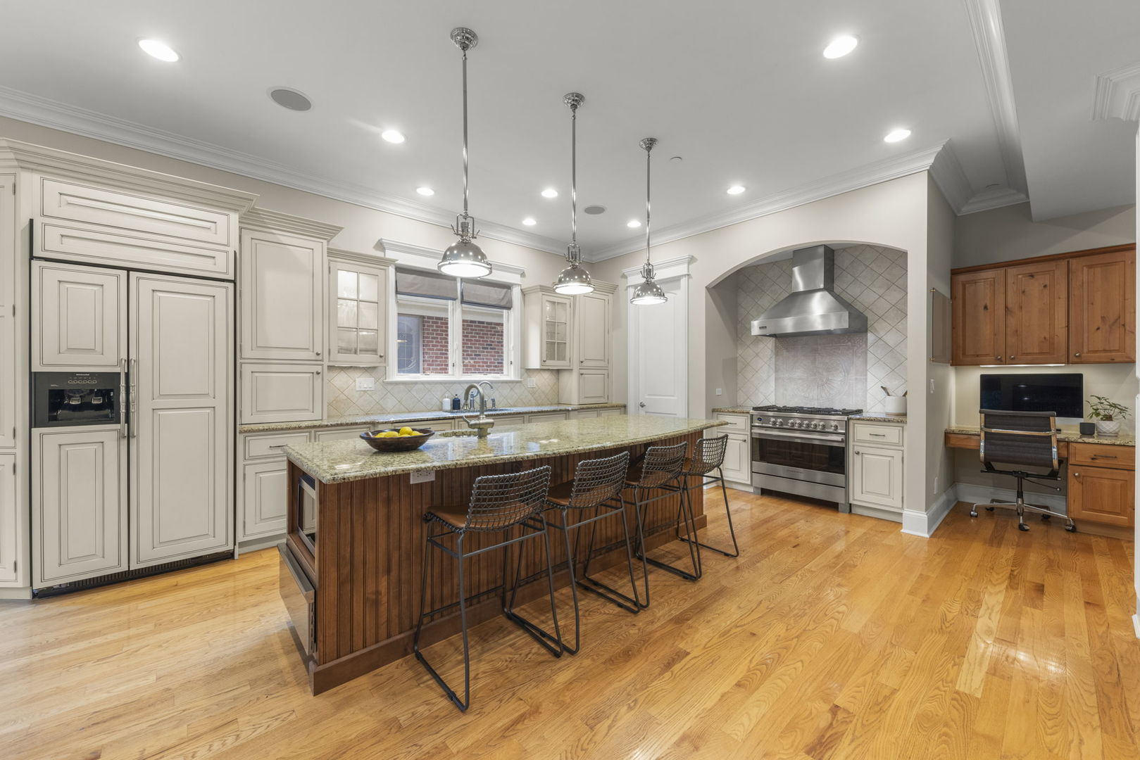 main property photo 15