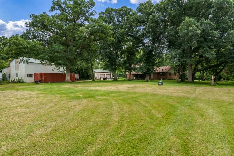 main property photo 29