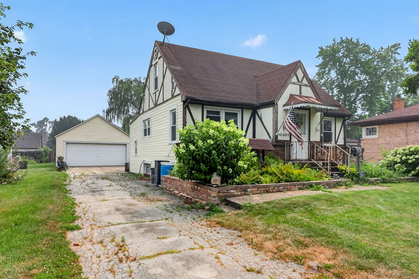 main property photo 2