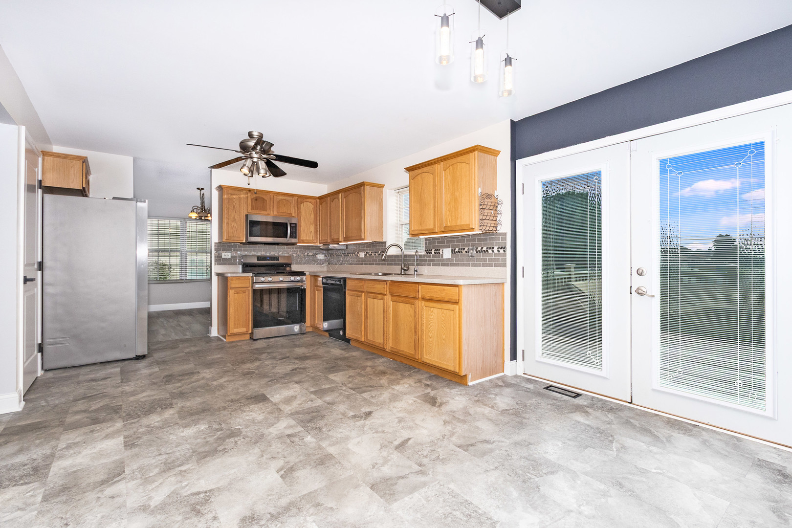 main property photo 8