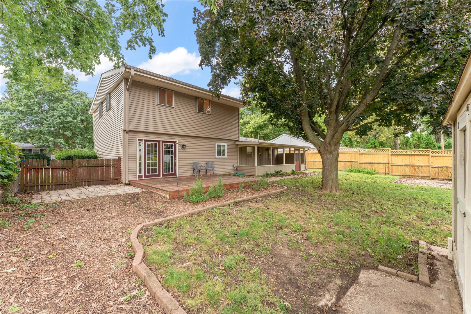 main property photo 32