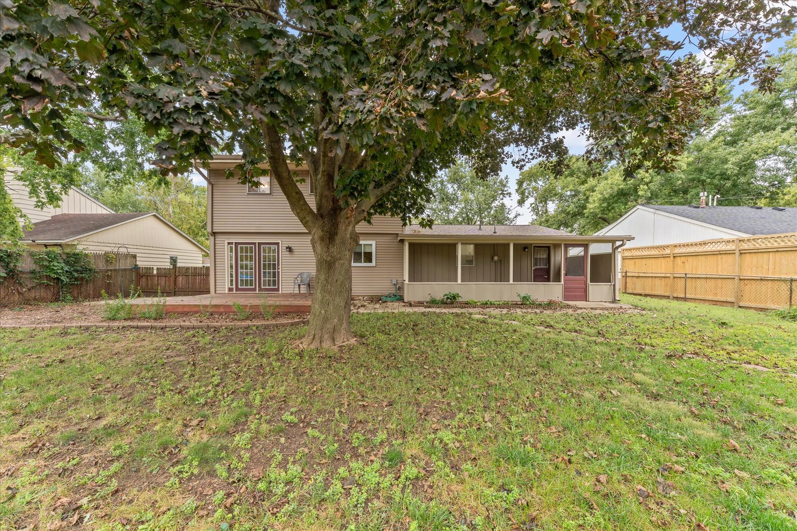 main property photo 33