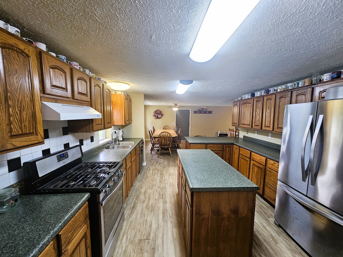main property photo 9