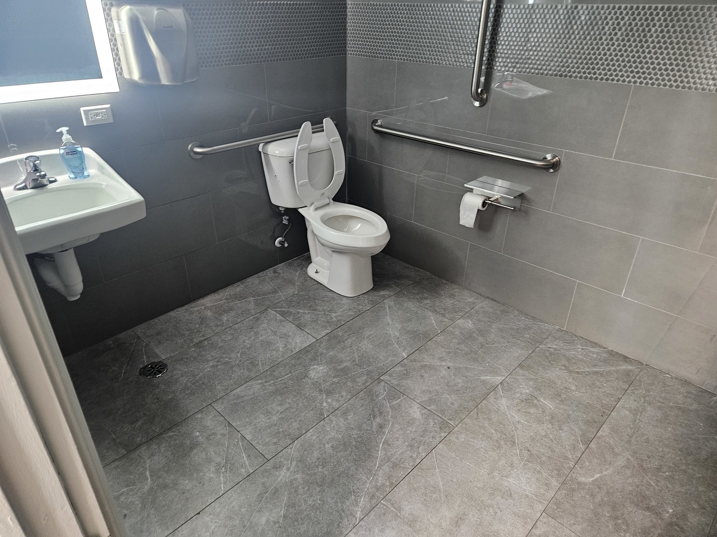 main property photo 6