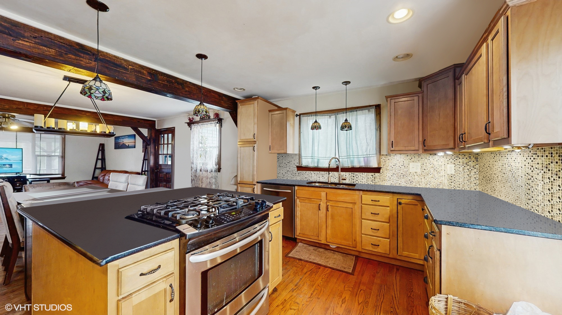 main property photo 13