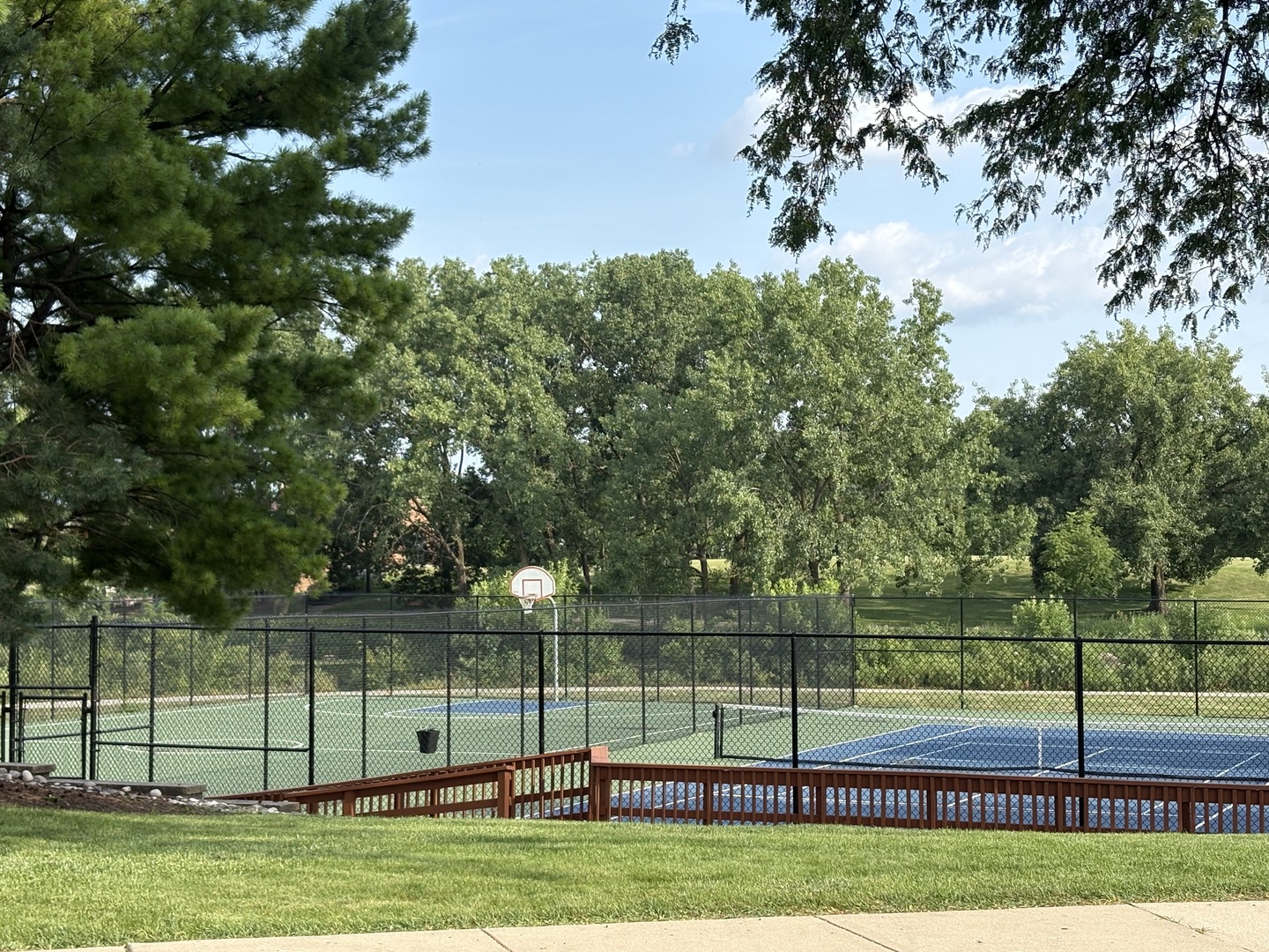 property viewer photo 15