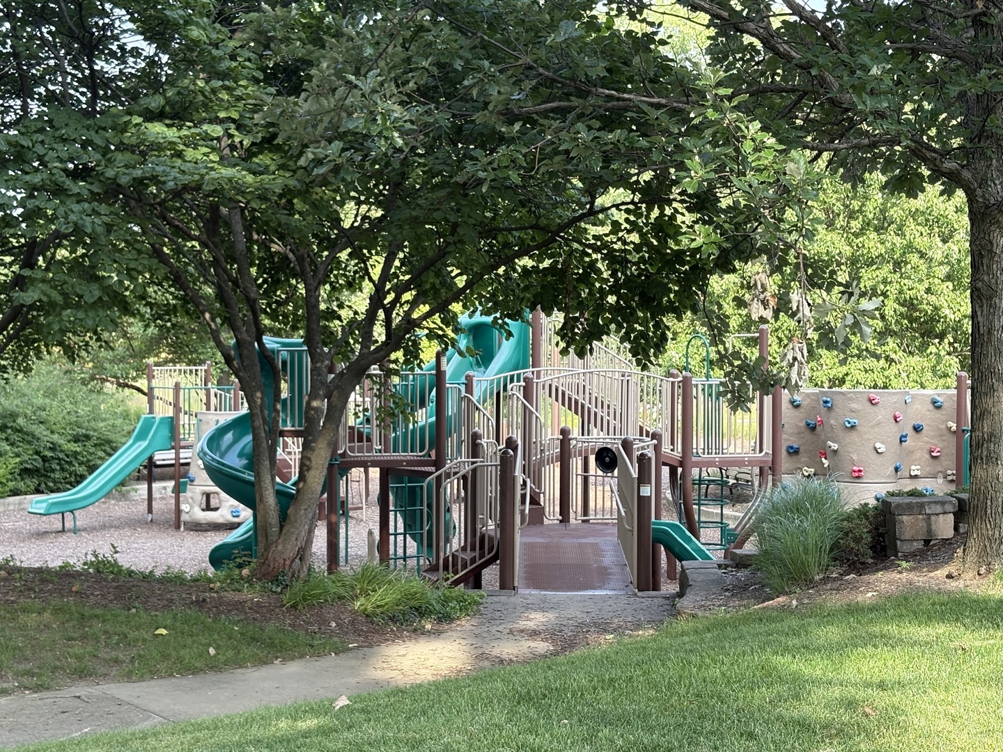 property viewer photo 18