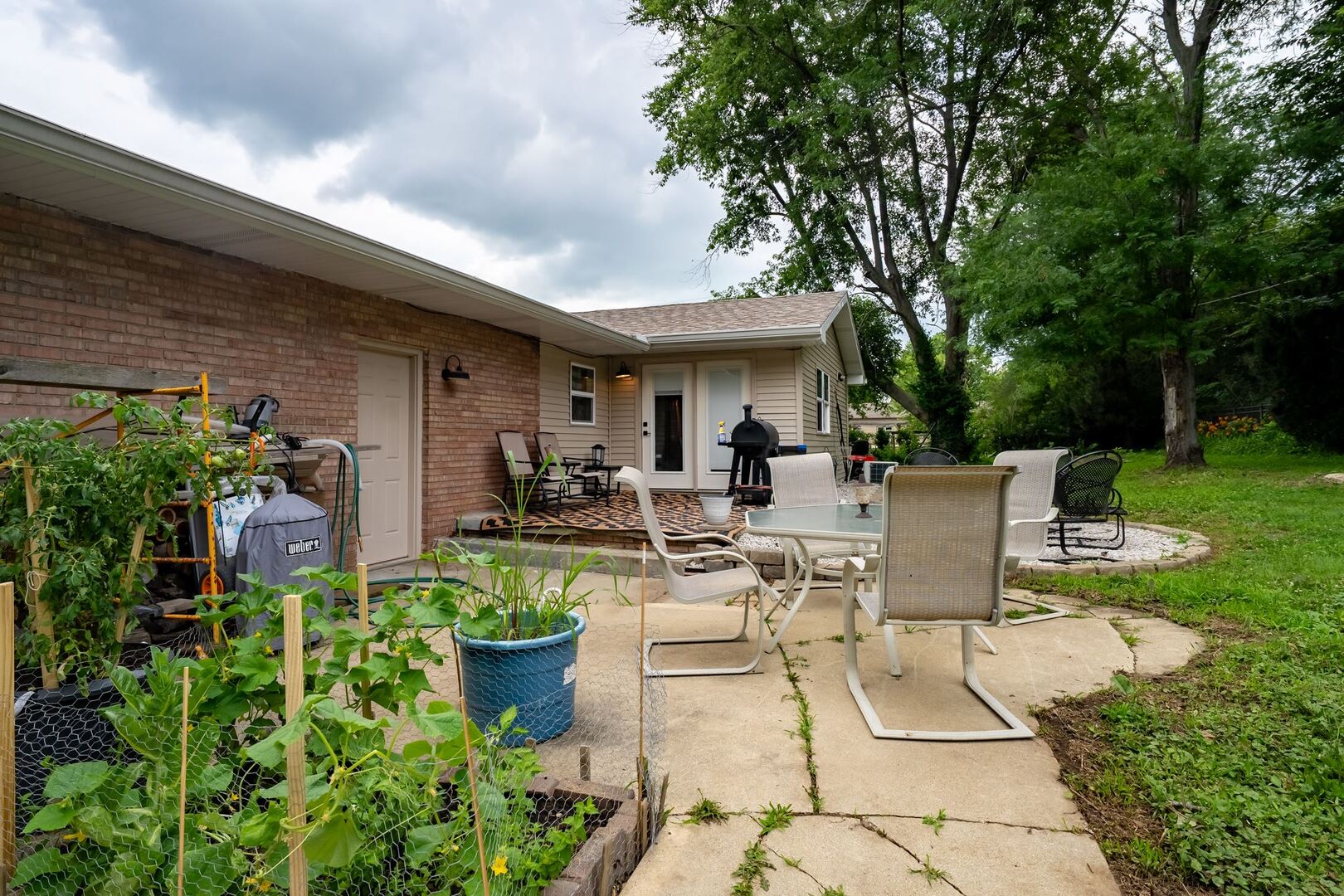 main property photo 28