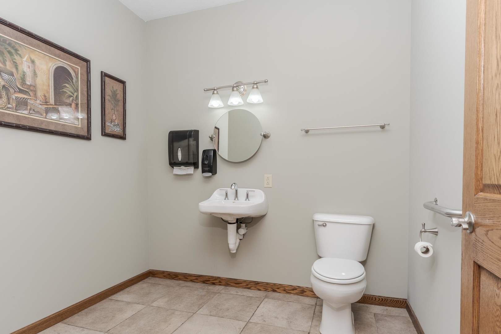 main property photo 10