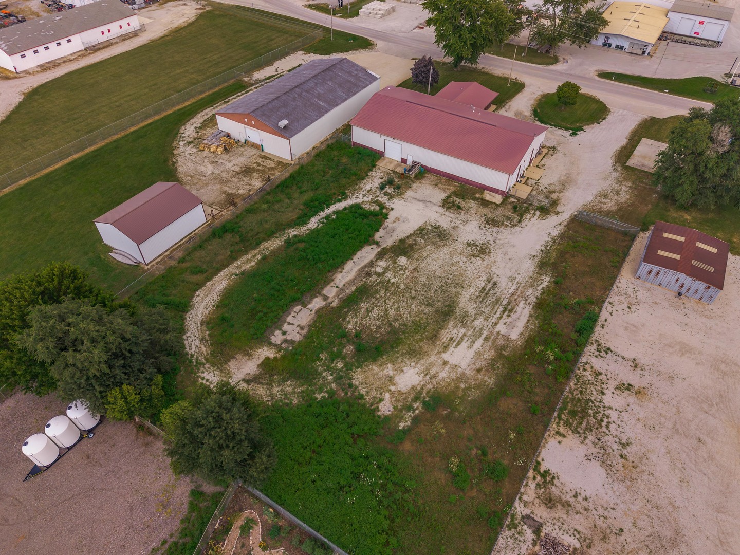 main property photo 22