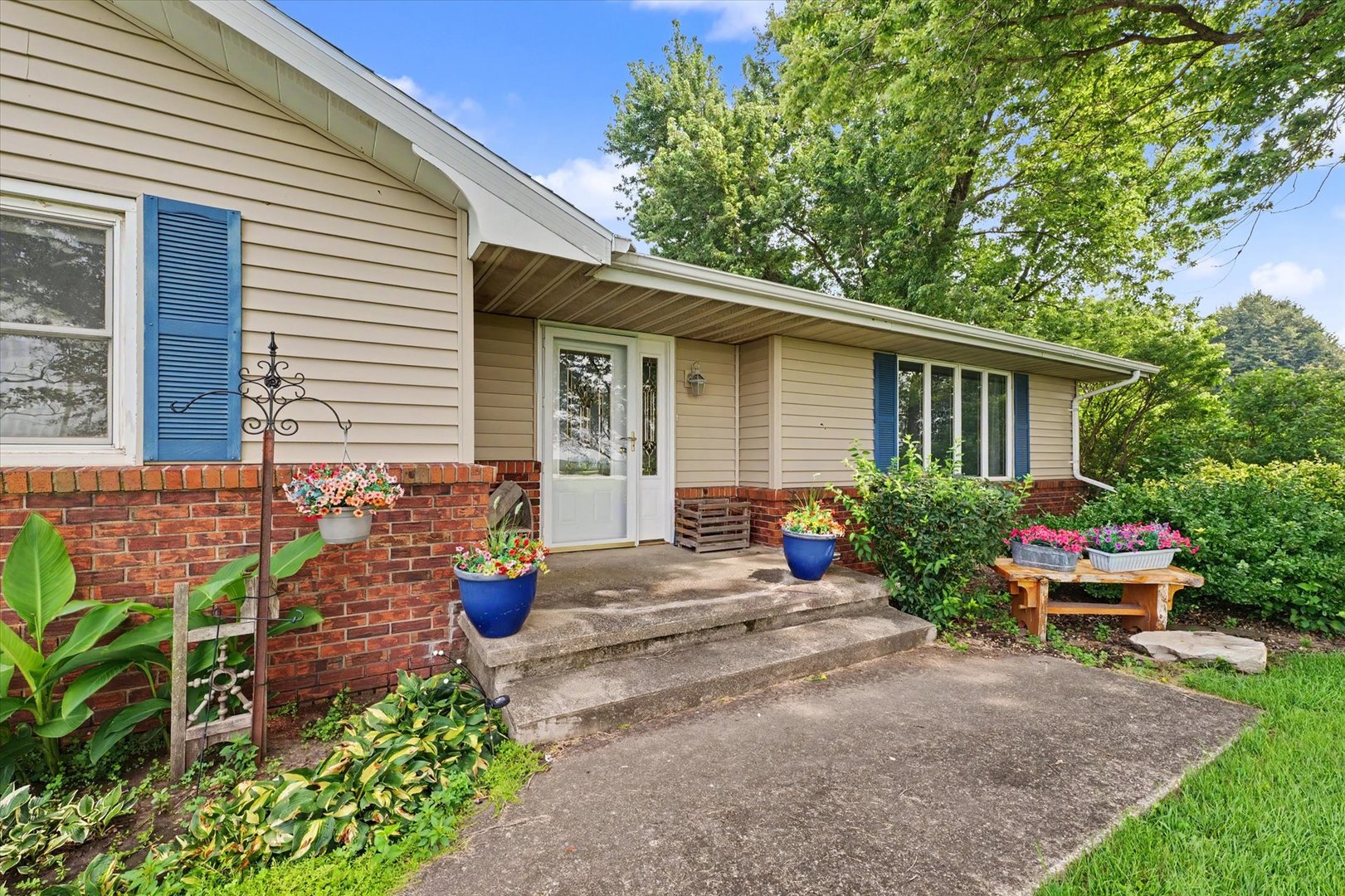 main property photo 45