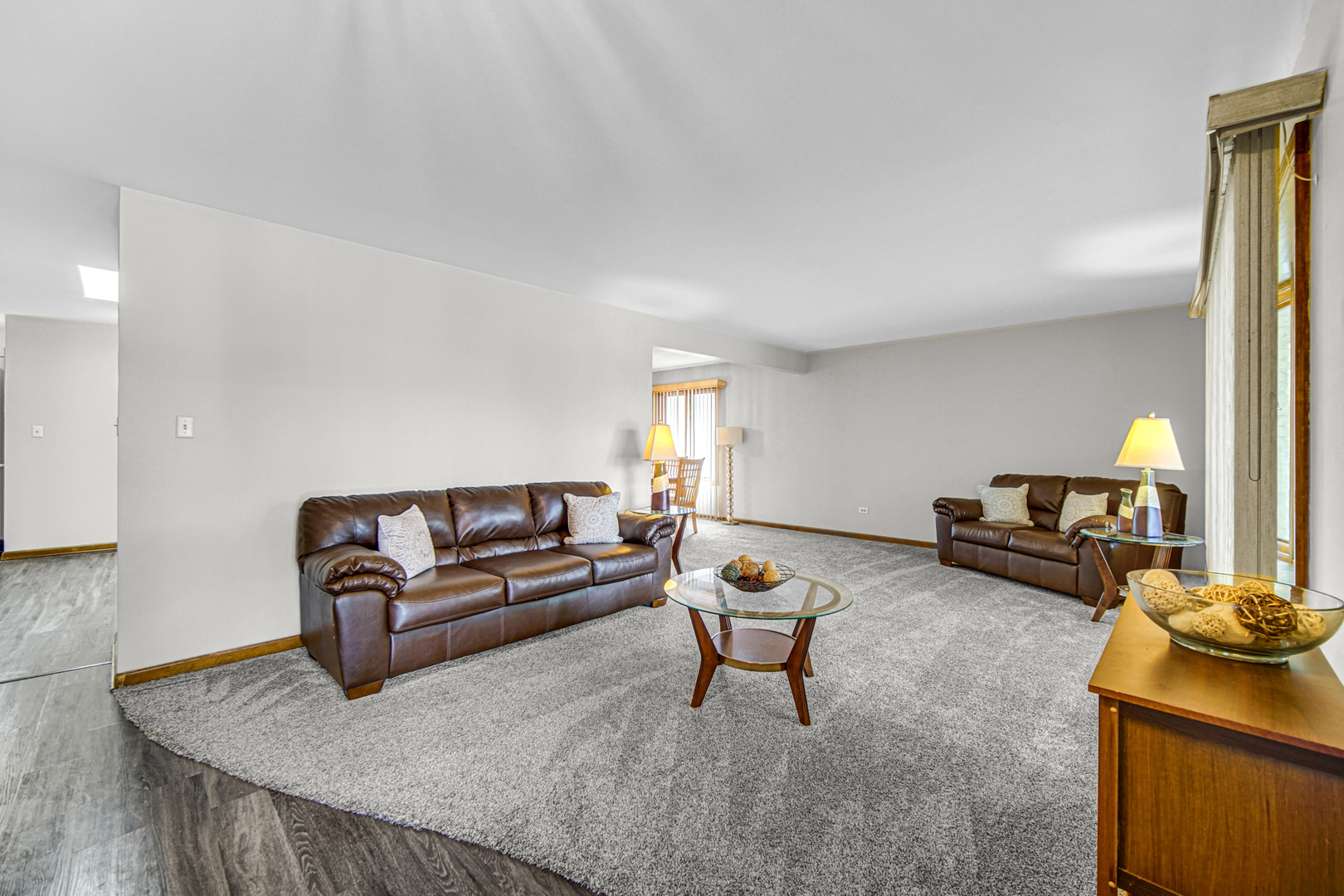 property viewer photo 2