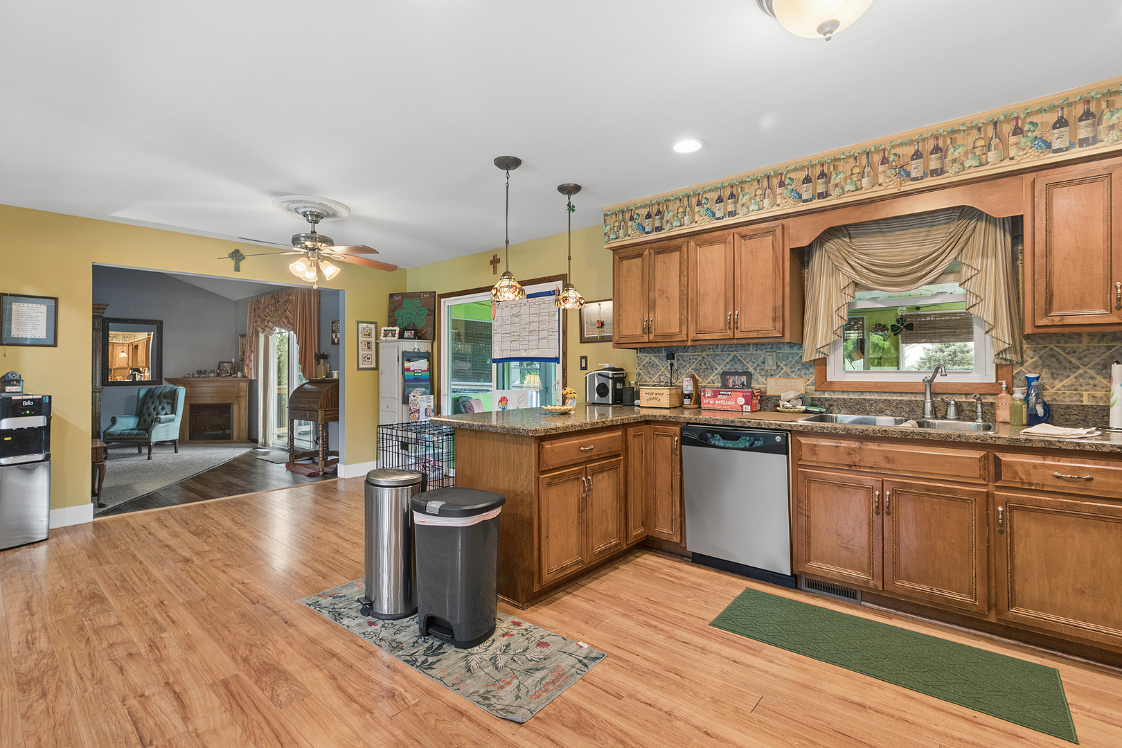 main property photo 9