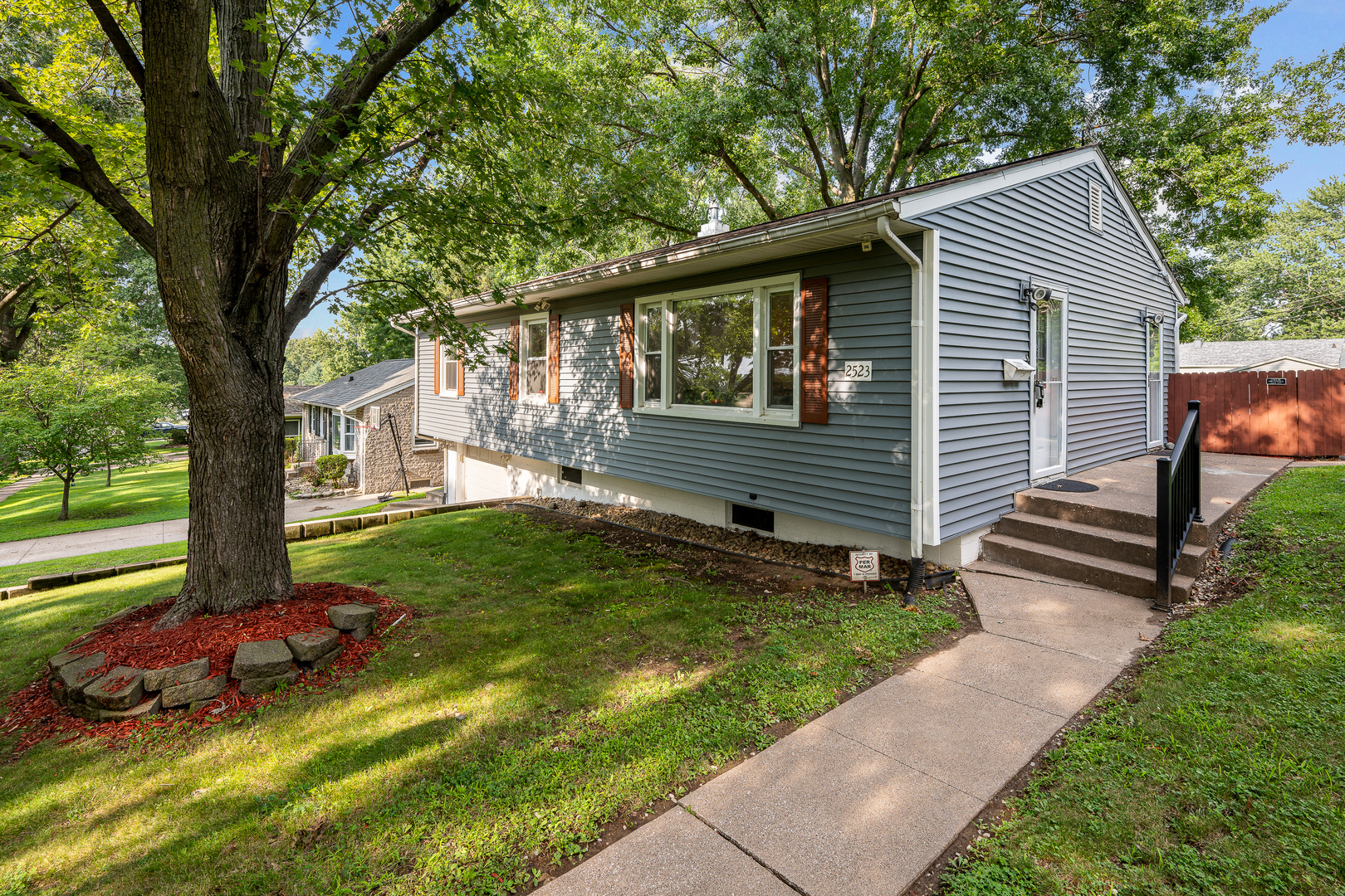 main property photo 2