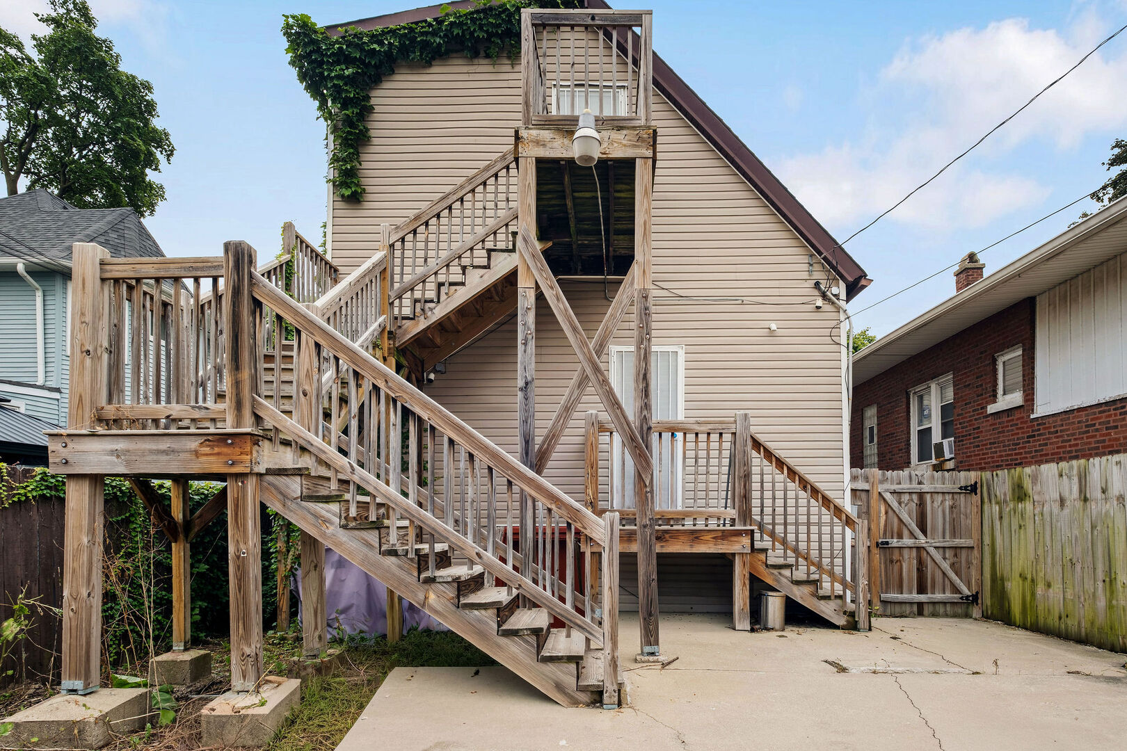 main property photo 31