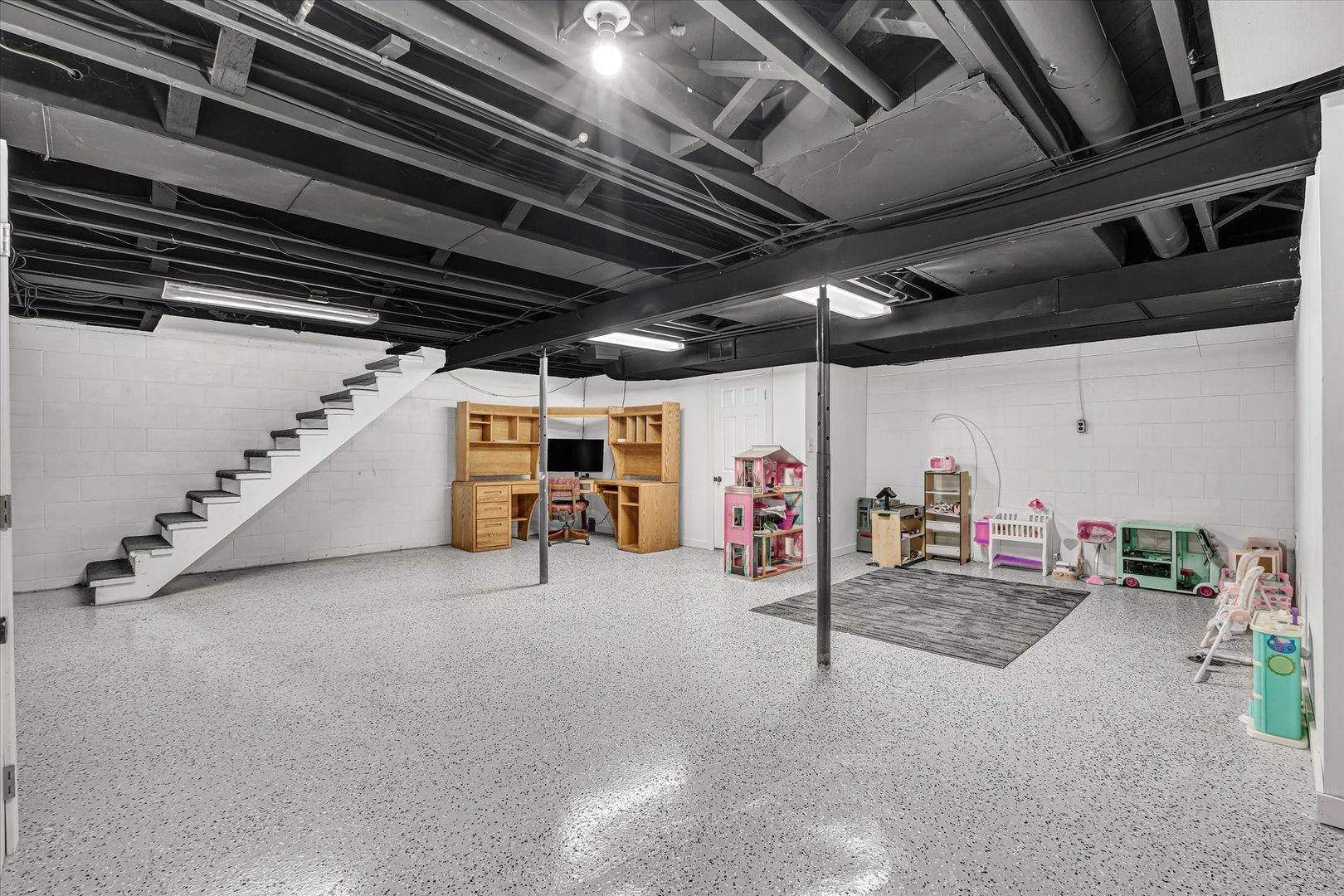 main property photo 66