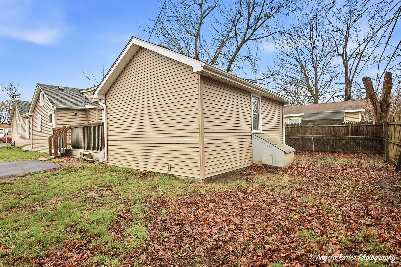 main property photo 33