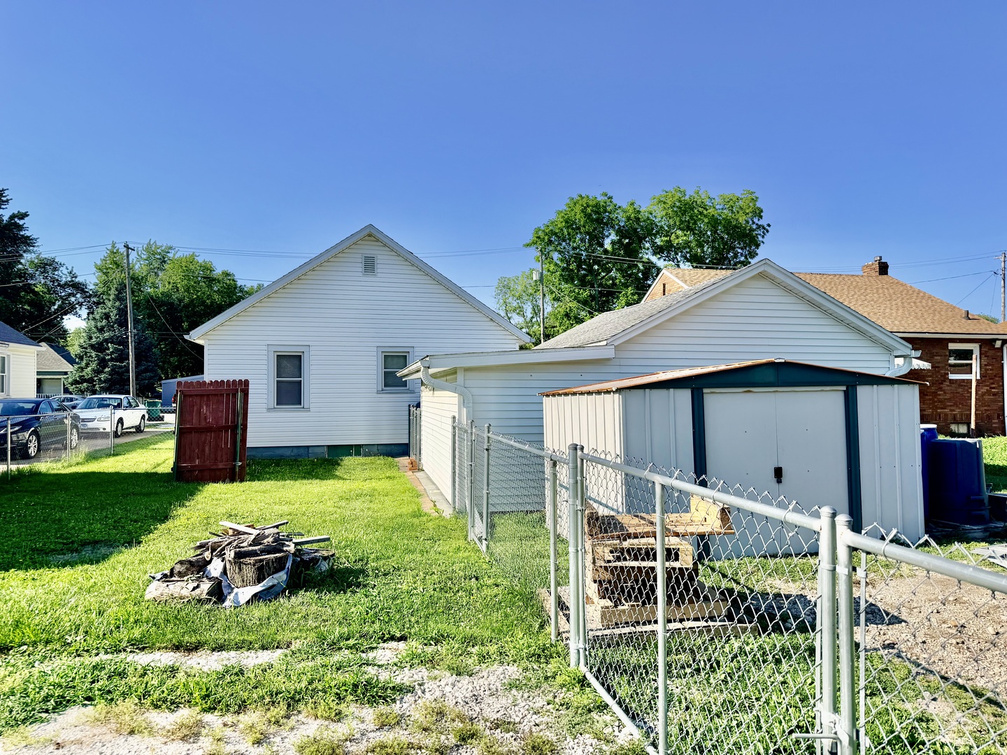 main property photo 14