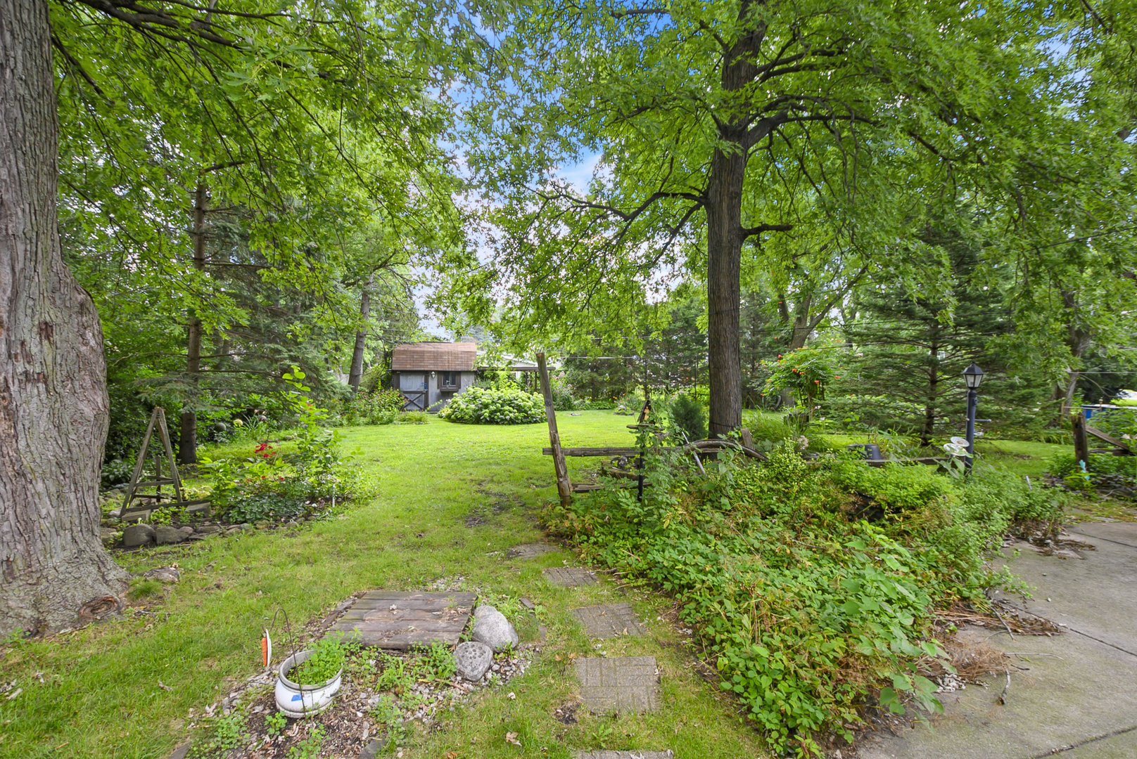 property viewer photo 2