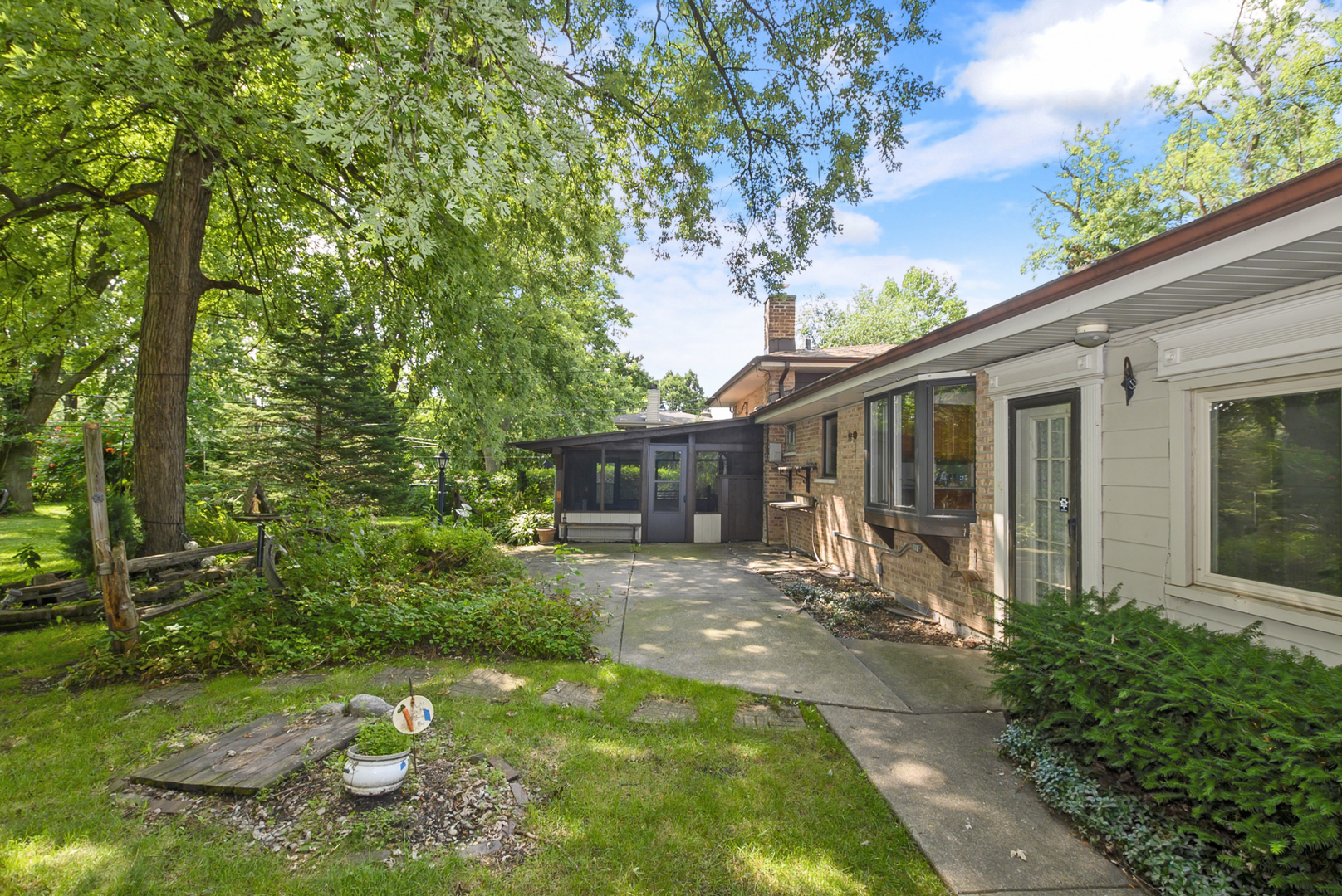 property viewer photo 7