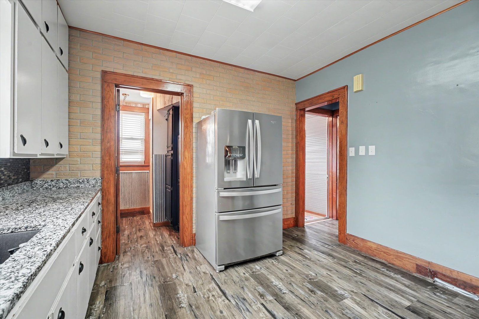 main property photo 19