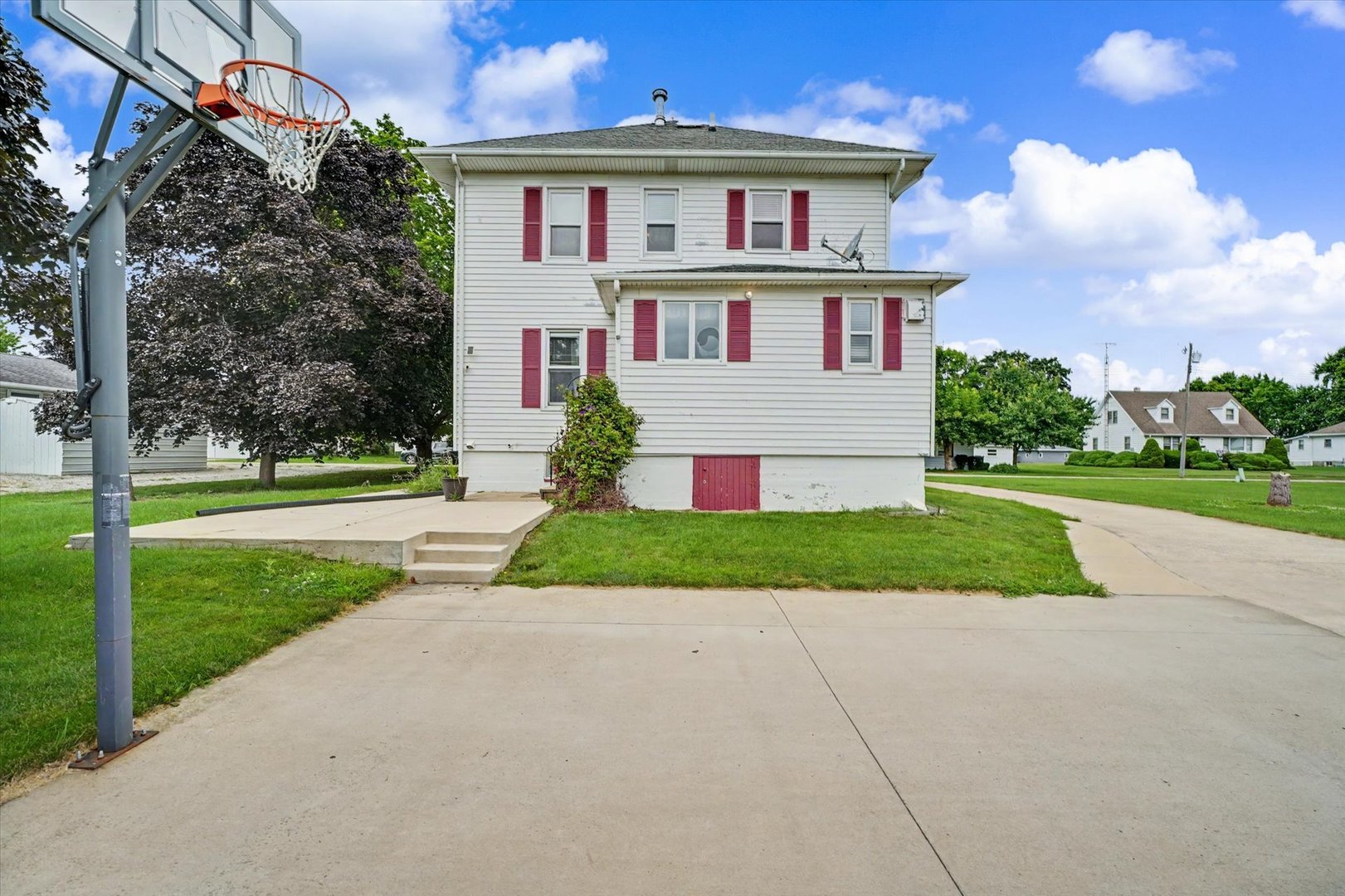 main property photo 43